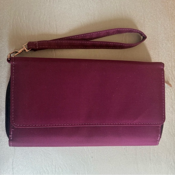 Wallet - Picture 2 of 5